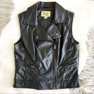 Maralyn & Me Jackets & Coats - Maralyn & Me Black Moto Style Vegan Leather Vest Maralyn & Me Jackets & Coats - Maralyn & Me Black Moto Style Vegan Leather Vest